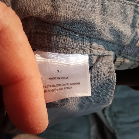 Old Navy cargo shorts - Picture 3 of 3